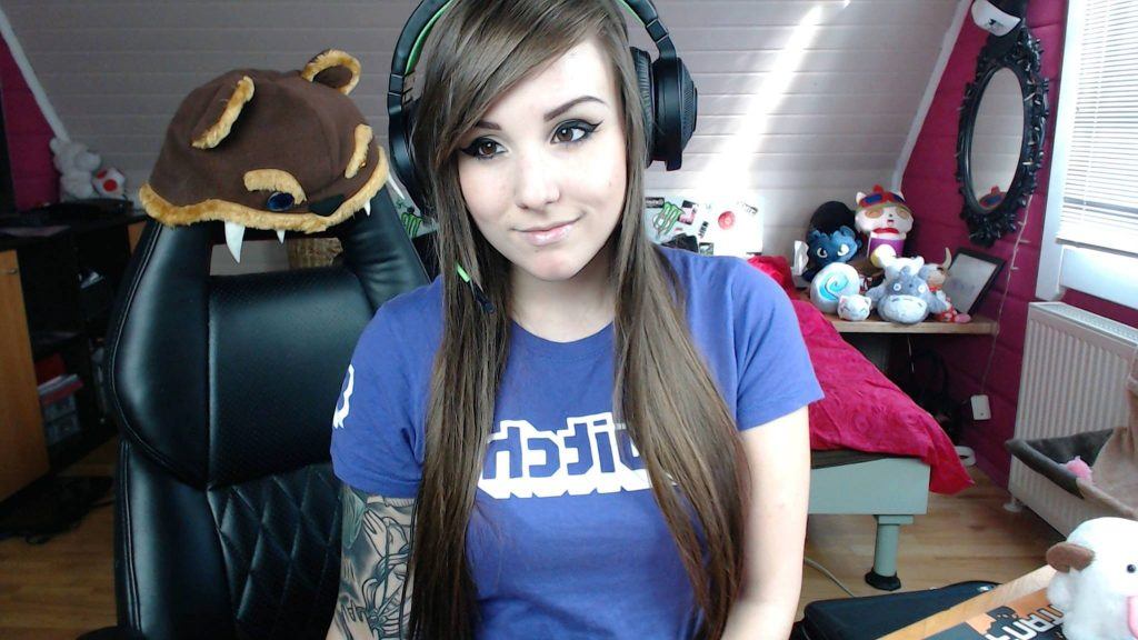 Twitch.tv: Some Of The Hottest Gamer Girls That Are Probably Smarter Than  You