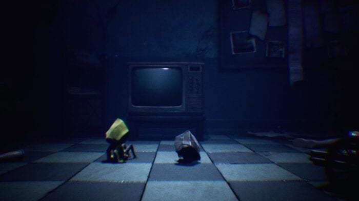 Mono and Six sitting in front of TV in Little Nightmares 2